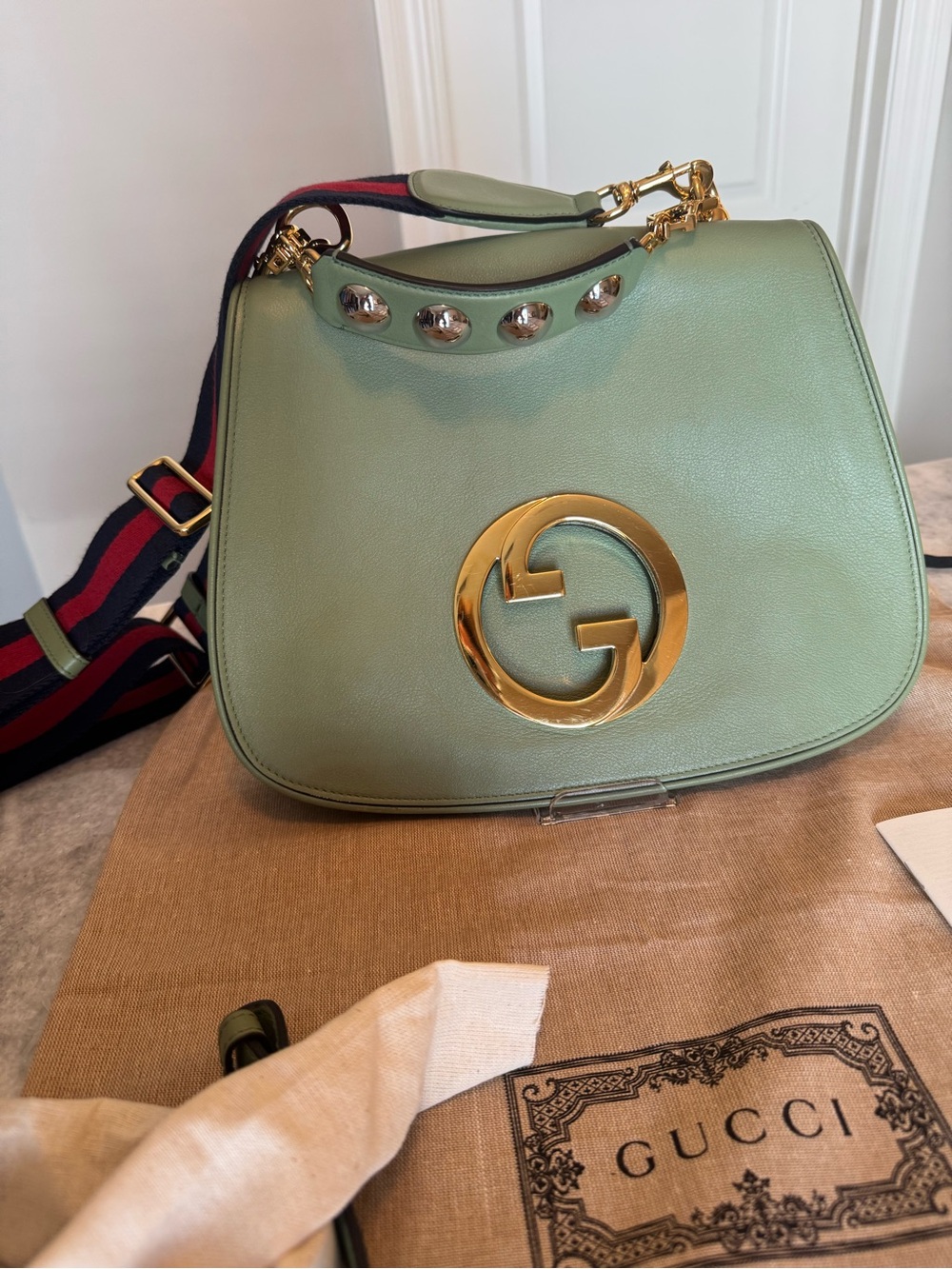 Gucci Blondie Green Leather Shoulder Bag with oversized Gold GG - Picture 4 of 16